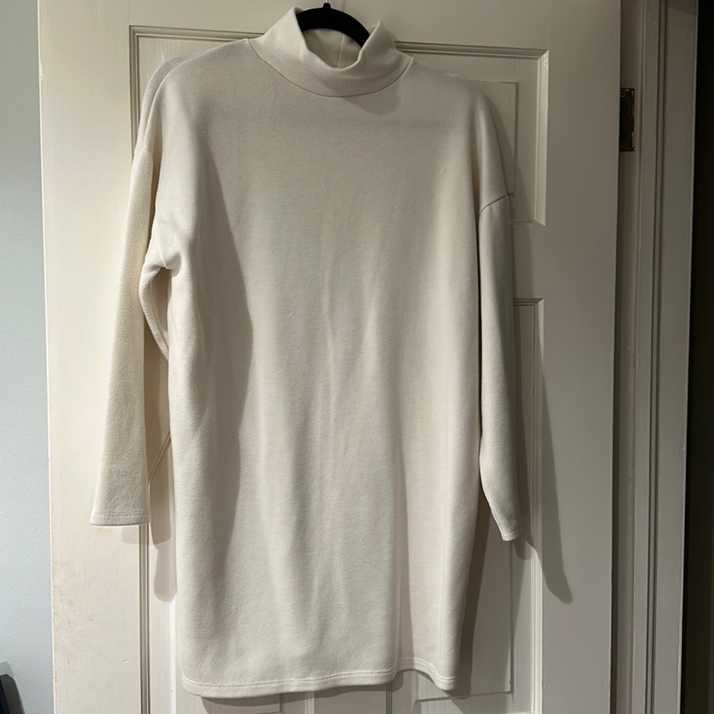 White long sleeve dress